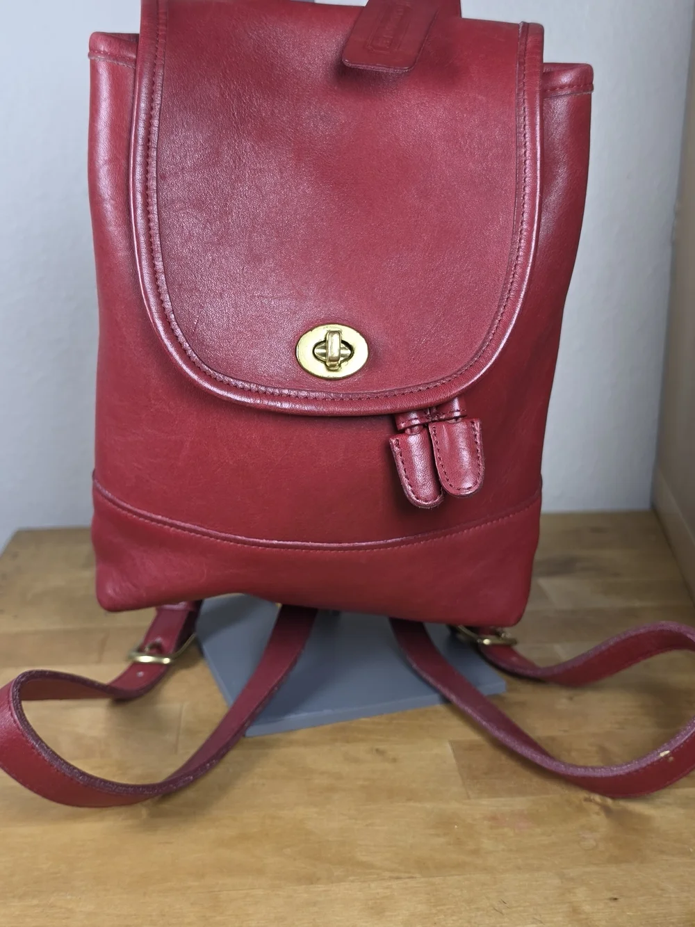 Coach 9960 Red Leather Daypack Backpack Exceptional Vintage Condition Hang Tag